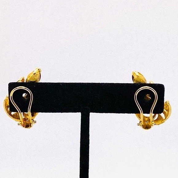 Clip Ons Earrings Gold Tone Pink Crystals - Picture 11 of 15